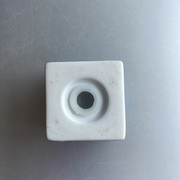 Jonathan Adler Salt Shaker - Picture 4 of 4